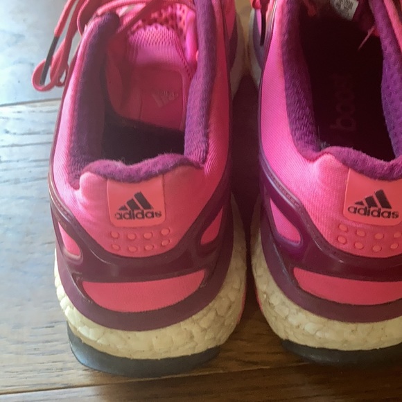 Adidas V Boost - Size 9 - Picture 5 of 7